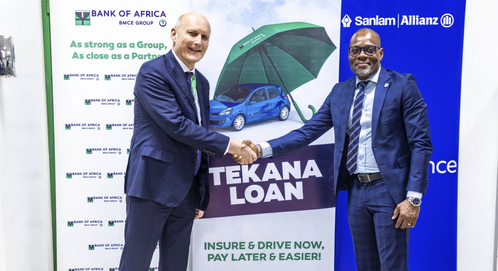 Vincent Istasse, Managing Director of Bank of Africa Rwanda, and Richard Hodehou, Chief Executive Officer of SanlamAllianz, during the launch of the Tekana Loan on Wednesday, 25. Photos: Craish Bahizi.