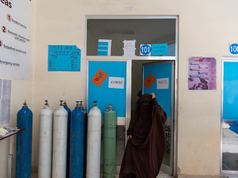 Mother Hadra Nureye (25 years old) and her 14-day daughter, Usra Ahmed, at Dessie Referral Hospital.