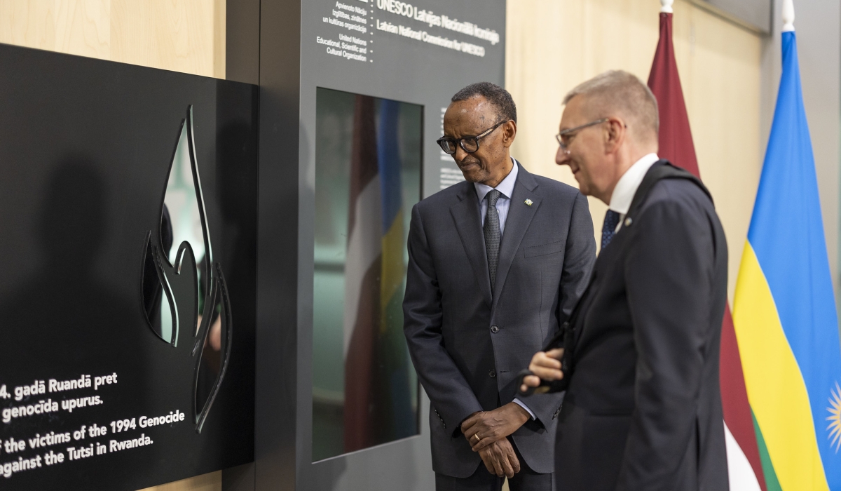 President Paul Kagame and his host President Edgars Rinkēvičs  unveil a genocide memorial  honoring the victims of the 1994 Genocide against the Tutsi in Latvia on October 2.Village Urugwiro.