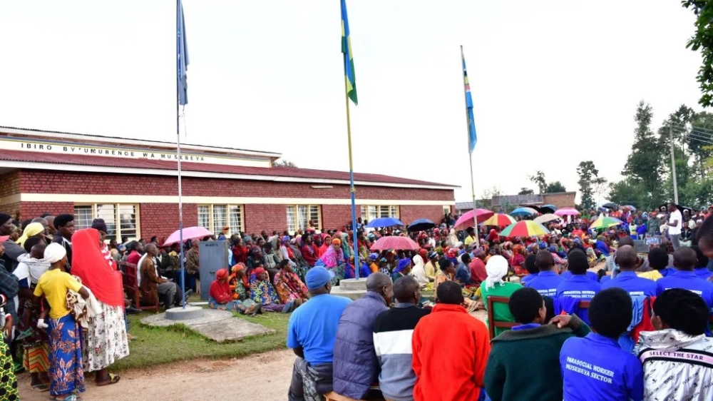 Residents during a meeting at Musebeya Sector offices. Ten officials from Musebeya Sector in Nyamagabe District on October 8 submitted their letters of resignation. Courtesy