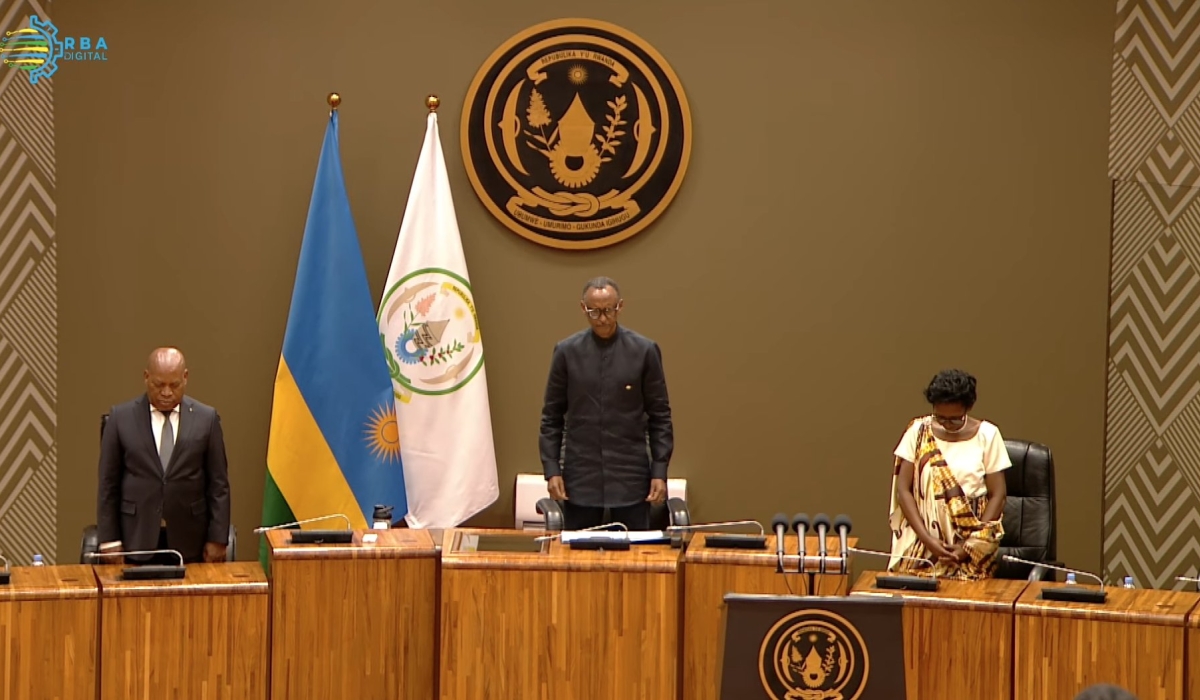 President Paul Kagame and President of Senate François-Xavier Kalinda and Speaker of Parliament Gerturde Kazarwa during the farewell ceremony held in honour of former minister Col (rtd) Joseph Karemera.