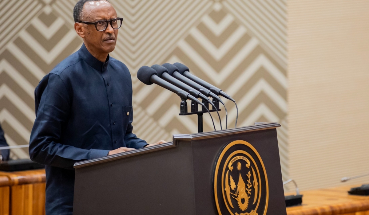 President Paul Kagame addresses mourners during  the farewell ceremony  in honour of former minister Col (Rtd) Joseph Karemera, who passed away on October 11. Courtesy