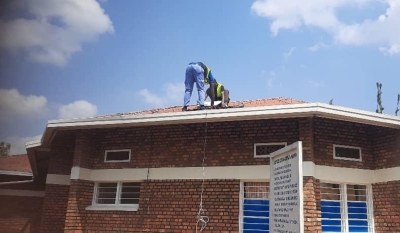 Technicians install Starlink internet at a health centre in Rwanda. Healthcare providers in various parts of Rwanda have lauded the impact of Starlink internet. Courtesy