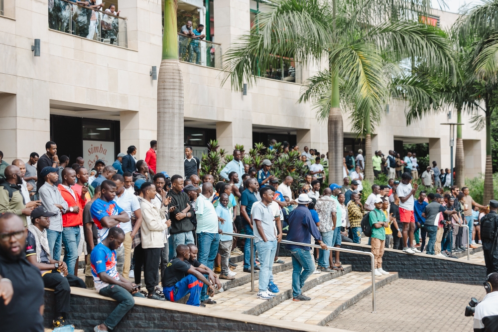 Hundreds of fans watch the race at Kigali Heights.