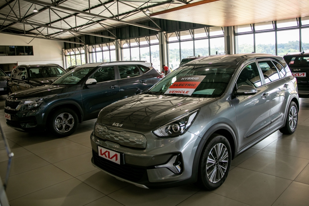 Brand new KIA Niro Plus (Hybrid) at Akagera Motors showroom. Hybrid cars imported into Rwanda increased by 237 times within four years (from 2021 to 2024). Photo by Olivier Mugwiza