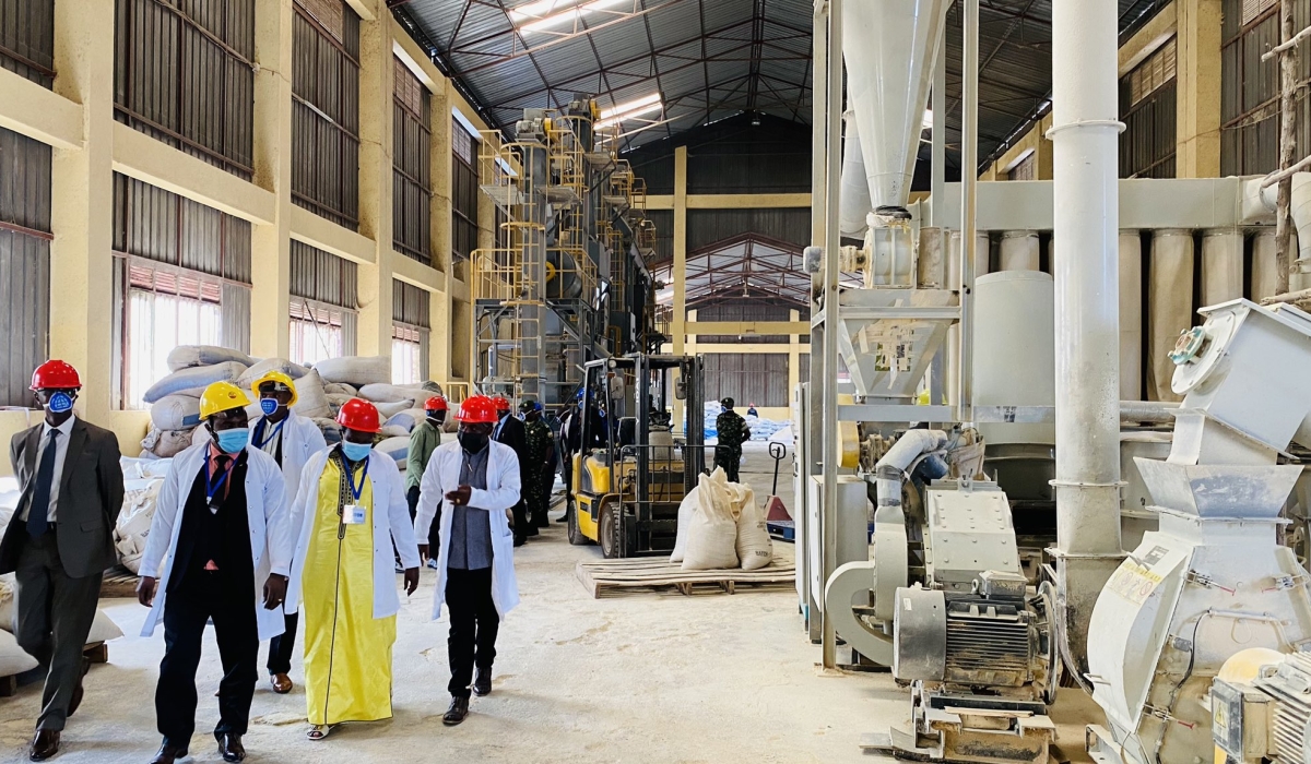 The Huye feed factory has capacity to produce 40 tonnes per day, according to officials in the Ministry of Finance and Economic Planning. Photo: Internet.