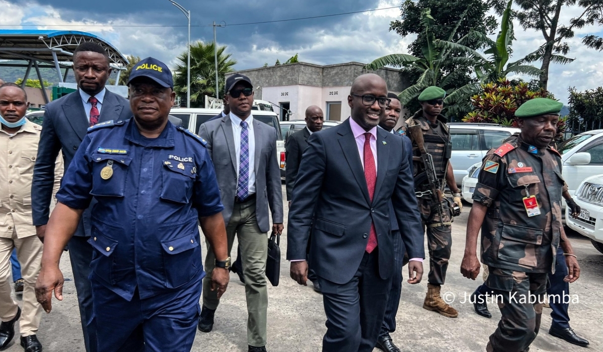 Rwandan and Congolese ministers of foreign affairs on Tuesday, November 5, met at the two countries’ border to discuss peace and security in eastern DR Congo. Photo by Justin Kabumba