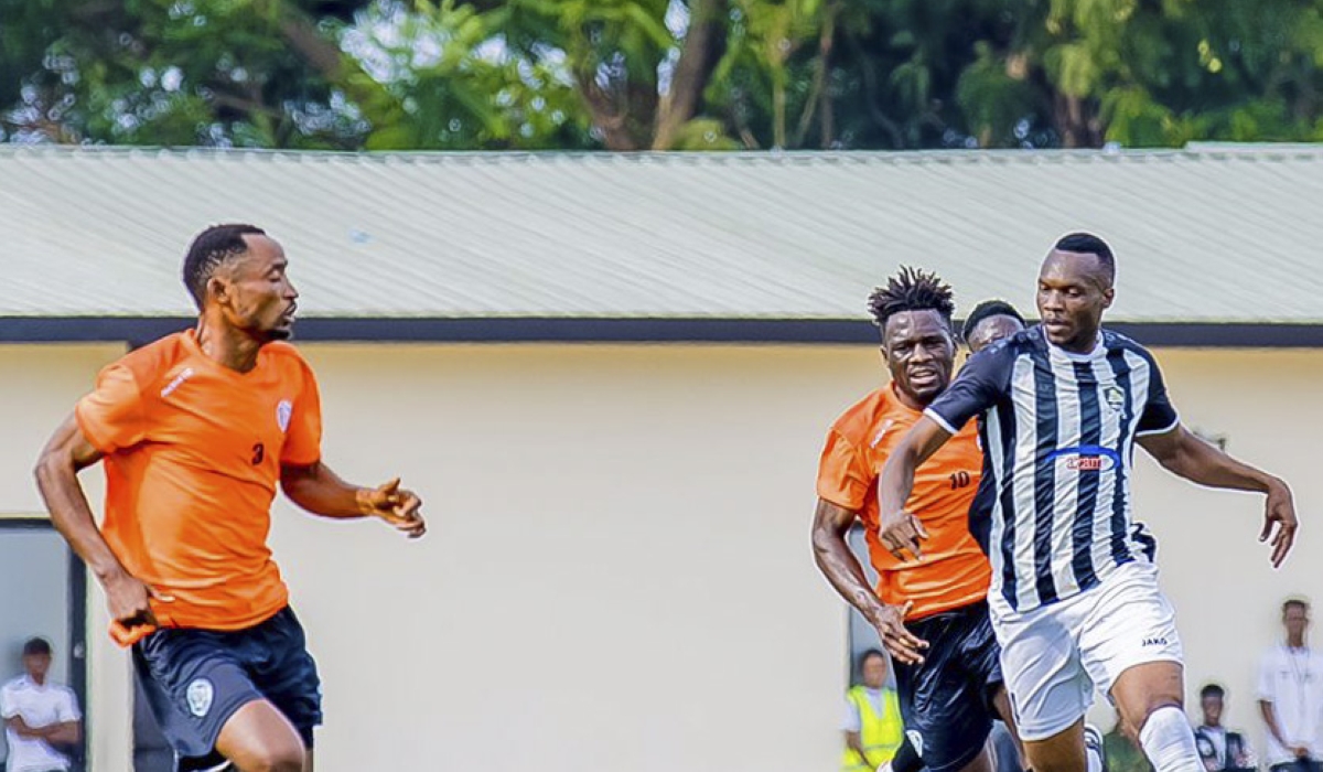 APR midfielder Taddeo Lwanga runs with a ball during his side&#039;s goalless draw against Rutsiro FC at Kigali Pele Stadium on Sunday, November 10-Courtesy