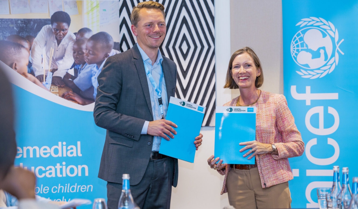 Anders Holm, the Executive Director of the Hempel Foundation, and Juliana Lindsey, the UNICEF Rwanda Representative, during the official launch of the partnership in Kigali on November 11. Photos by Emmanuel Dushimimana.