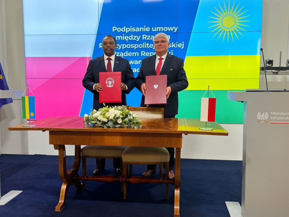 The agreement signed by Rwanda’s Ambassador to Poland Anastase Shyaka and Maciej Lasek, the Secretary of State for Air Communications in the Polish Ministry of Infrastructure will facilitate economic ties between the two countries.