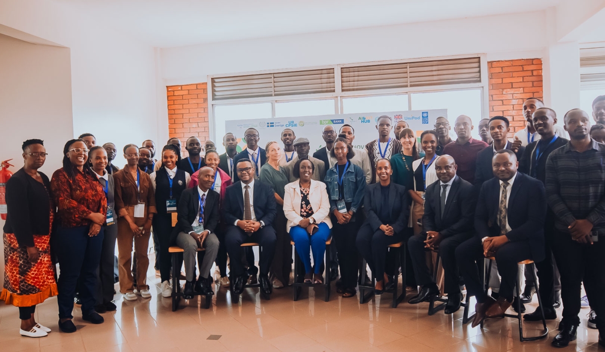 UR officials  and the University students   pose for a group photo during the third Innovation Week in Kigali