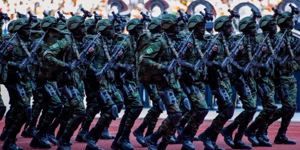 Rwanda Defence Force armed guard during the parade at the inauguration ceremony at Amahoro National Stadium on Sunday, August 11. Photo by Dan Gatsinzi