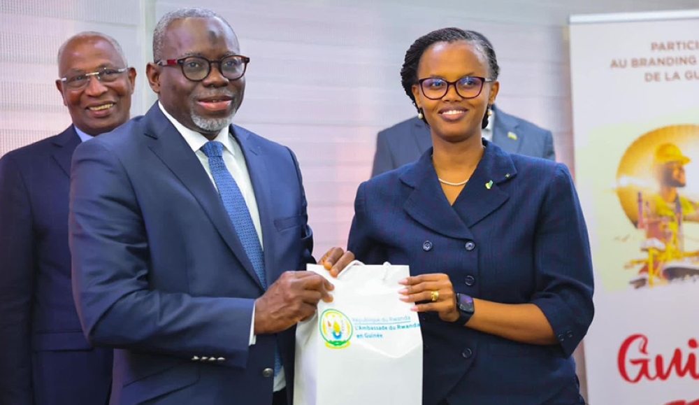 Patricie Uwase, the Chief Executive Officer of Rwanda Cooperation Initiative (RCI) signed the agreement on behalf of Rwanda on Wednesday, November 20.