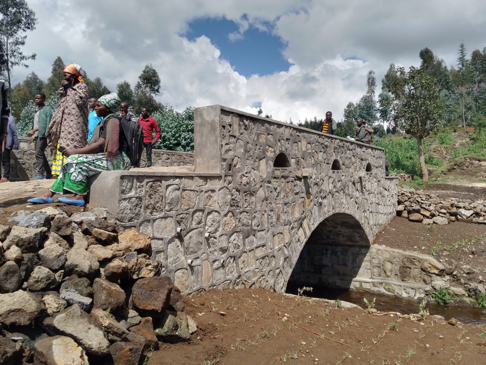 One of the bridges damaged by gullies and rivers which are overflown by floods originating from Volcanoes