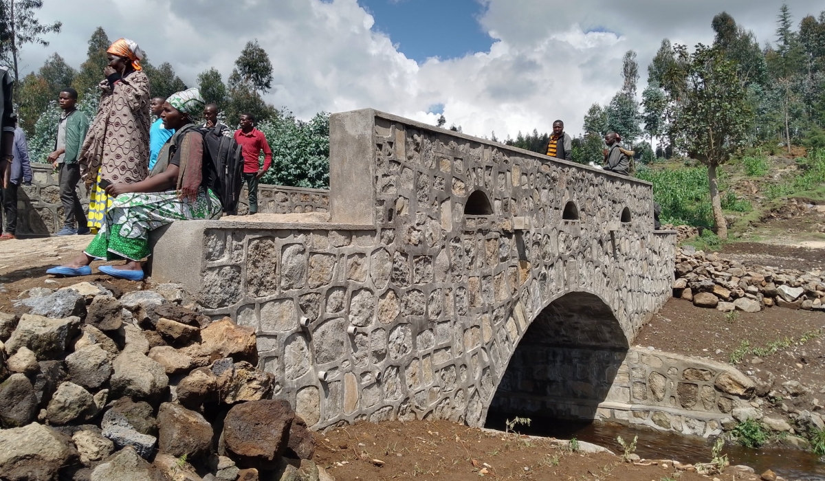 One of the bridges damaged by gullies and rivers which are overflown by flooding originating from Volcanoes