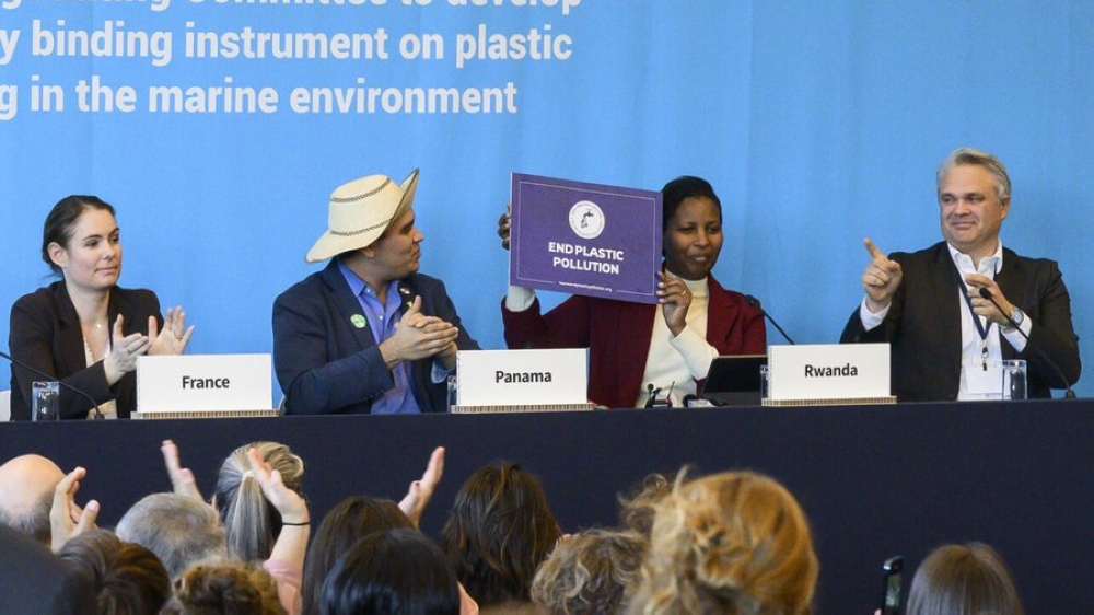 Rwanda’s lead negotiator, Juliet Kabera, who is Director General of Rwanda Environment Management Authority and other delegates (C) during the negotiations. Courtesy.