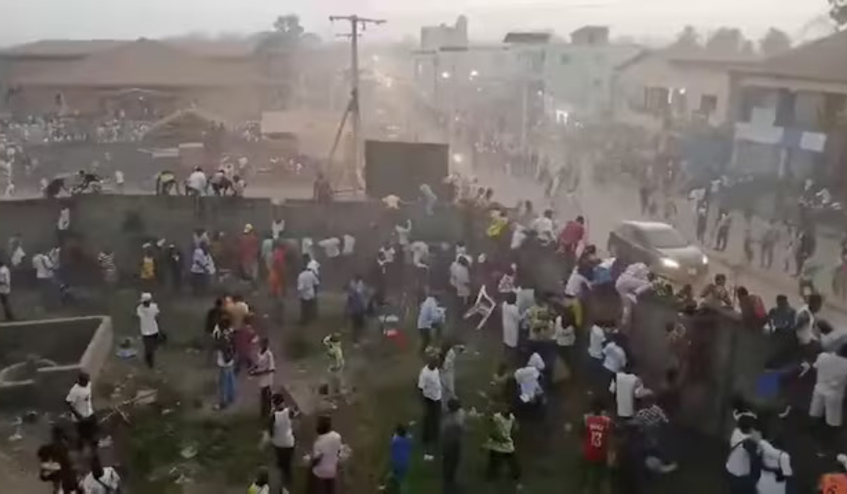 A stampede ensued at a football stadium in the Guinean city of N’Zérékoré on December 1, resulting in at least 56 deaths. Photo/ Reuters.