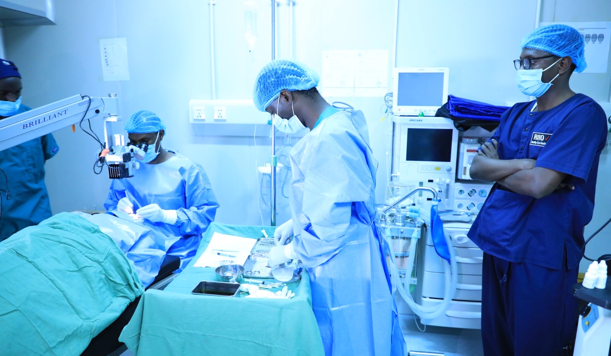 Medics during an operation at Masaka Hospital in Kigali. Photo by Craish Bahizi