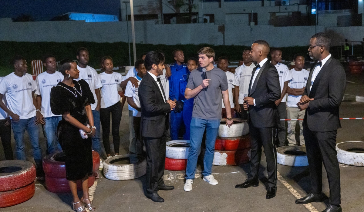 Verstappen interacts with FIA president Mohammed Ben Sulayem during his community service in Kigali-Olivier Mugwiza