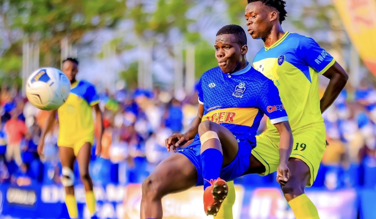 Rayon Sports winger Adama Bagayogo controls the ball against Amagaju player. Bagayogo is optimistic that his team can win the 2024-25 Rwanda Premier League title. Courtesy