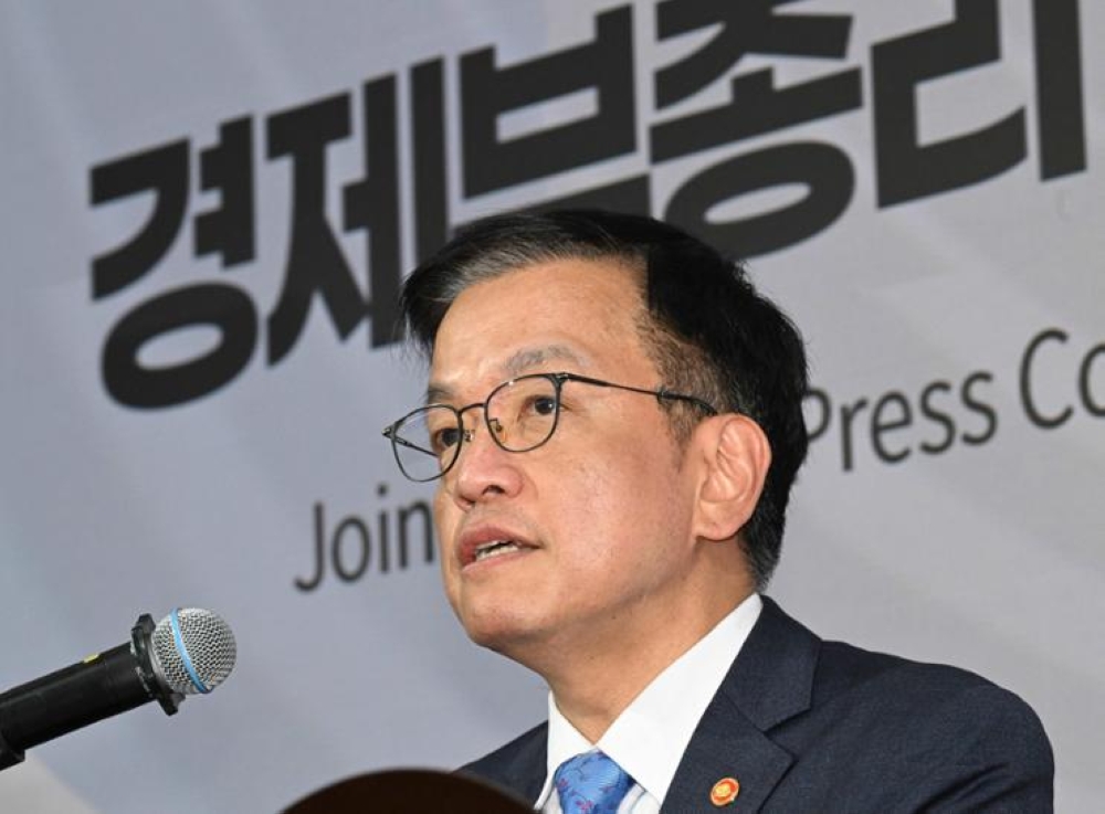 South Korea&#039;s Finance Minister Choi Sang-mok speaks during a press conference with foreign media in Seoul, Dec. 18. Yonhap