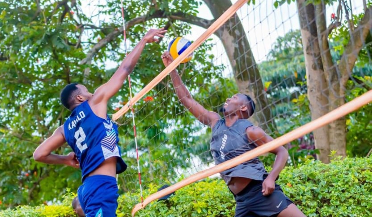 Olivier Ntagengwa and Patrick Kavalo Akumuntu had a powerful start to the Mamba Beach Volleyball tournament as they beat Fils Habanzintwali and Thierry Mugabo in two sets on Friday, December 20-courtesy 