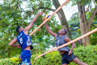 Olivier Ntagengwa and Patrick Kavalo Akumuntu had a powerful start to the Mamba Beach Volleyball tournament as they beat Fils Habanzintwali and Thierry Mugabo in two sets on Friday, December 20-courtesy 