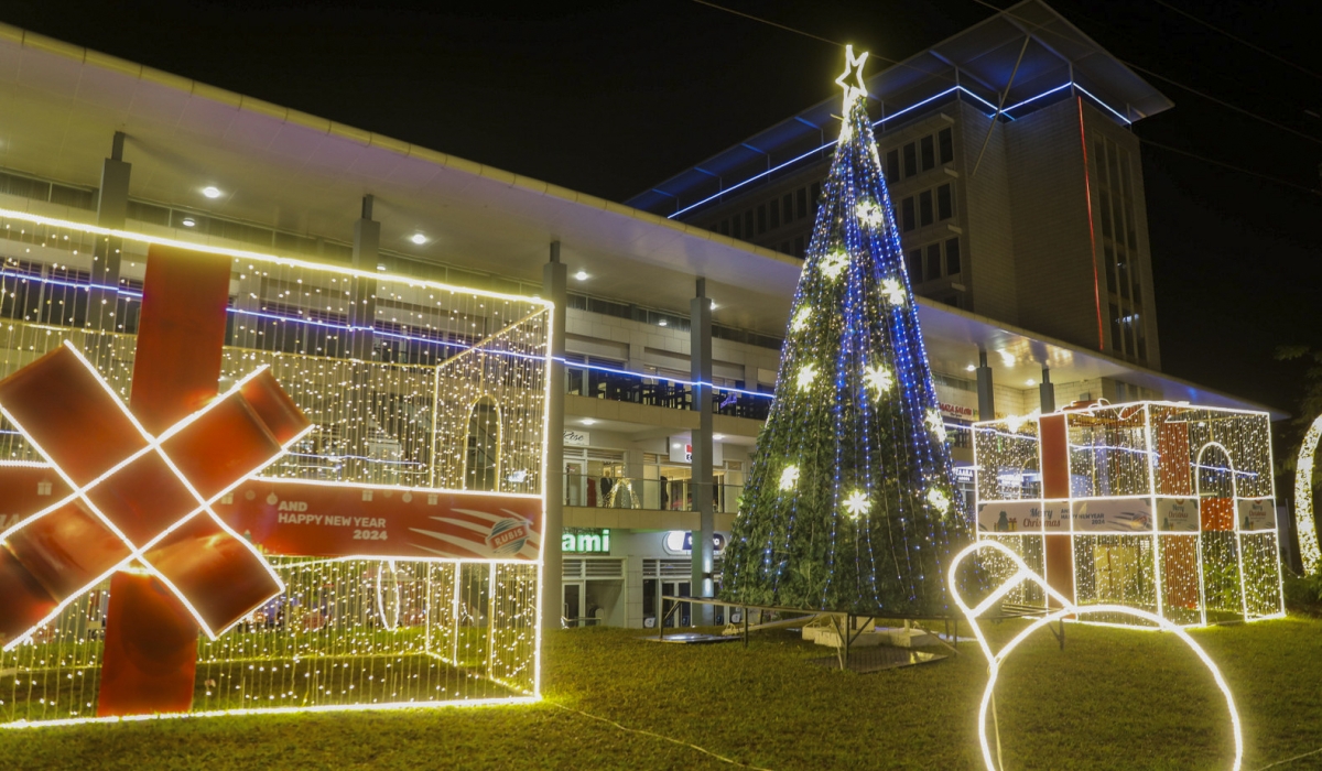 Colourful Christmas and New Year decoration lights have taken over Kigali streets, roundabouts and other public spaces as the city prepares for end-of-year and New Year’s celebrations. Craish Bahizi