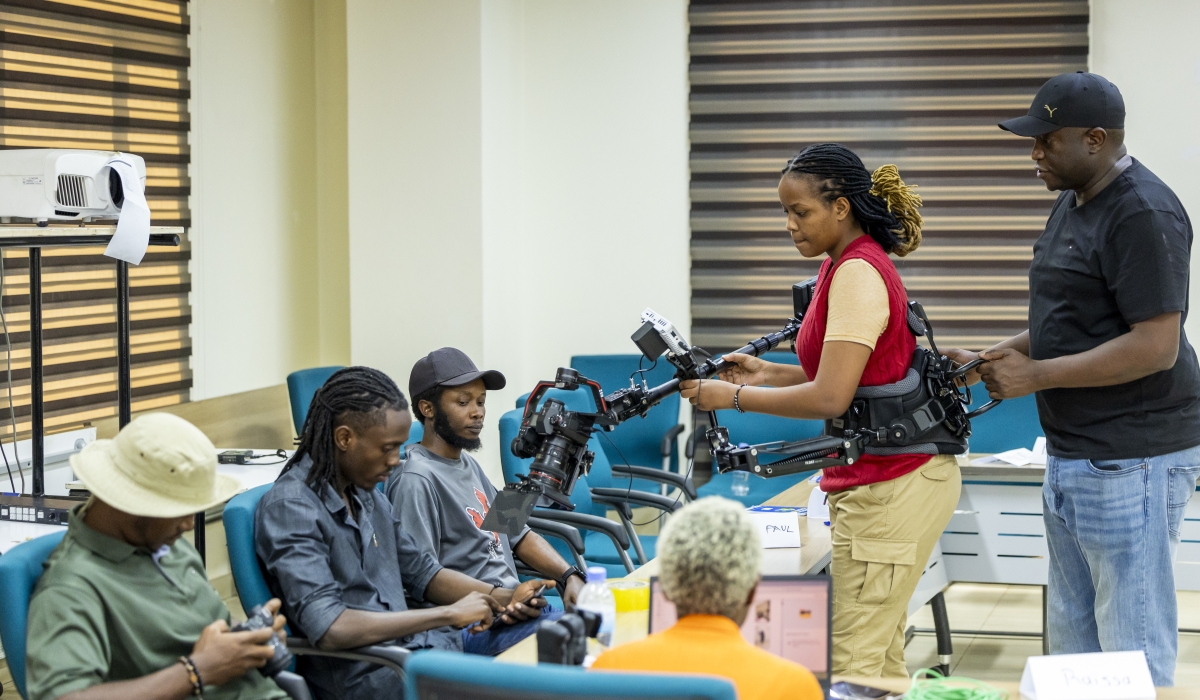 Rutagarama guides aspiring filmmakers during a recent workshop at RP-Kigali&#039;s ICT Innovation Center in Kicukiro District-Photo by Olivier Mugwiza