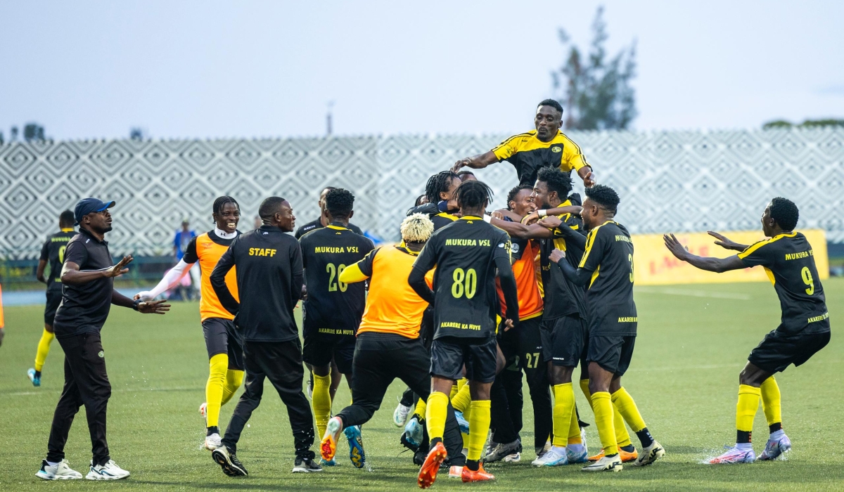 Mukura Vs players warmly celebrate the crucial 2-1 victory over Rayon Sports at Huye Stadium on Saturday, January 11. Olivier Mugwiza