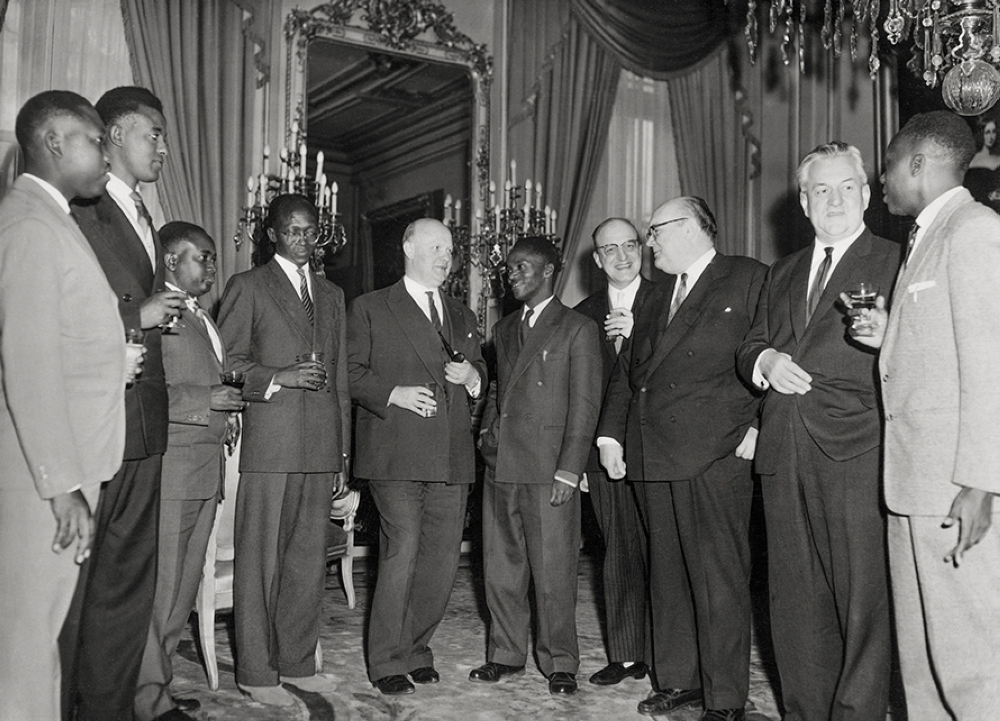 Grégoire Kayibanda (center), Rwanda’s first elected president, with African and Belgian government representatives in Brussels, December 1961.(AFPGetty)