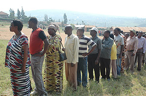 Kimironko residents stand behind their chosen candidate to cast their vote (Photo / J. Mbanda)