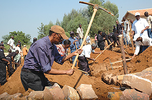 President Kagame leading by example during Umuganda yesterday. (Photo/ J. Mbanda)