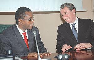 Senate President Vincent Biruta chats with Hon. Henk Jan Ormel who led a delegation of Dutch Parliamentarians. (Photo/ J.Mbanda)