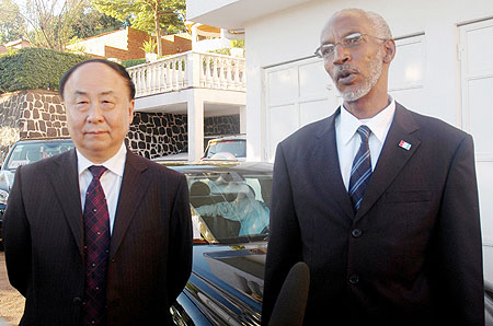 The visiting senior member of the Chinese Communist Party, Gao Shiqi, with the Secretary General of the Rwandan Patriotic Front, Francois Ngarambe. (Photo F. Goodman)  