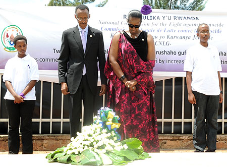 President Paul Kagame and First Lady Jeannette Kagame, pay their respects to Genocide victims at  Kigali Genocide Memorial centre. (Photo by Urugwiro Village)