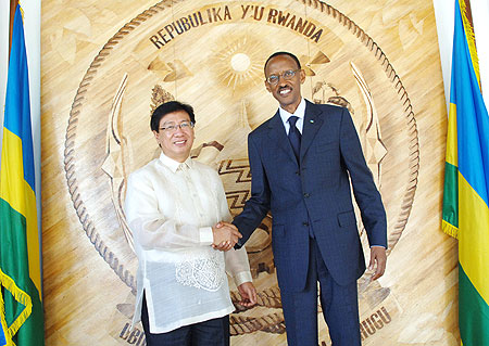 President Kagame welcomes Japanu2019s new envoy, Kunio Hatanaka, yesterday. (Photo Urugwiro Village)