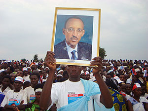 RPF supporters at a campaign rally on Friday in Gicumbi. (Photo A.Gahene)