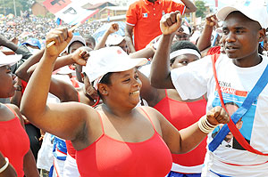 Rwandans know what is best for them. A supporter in Ngororero sings in praise of Kagame and RPF. (Photo J Mbanda)