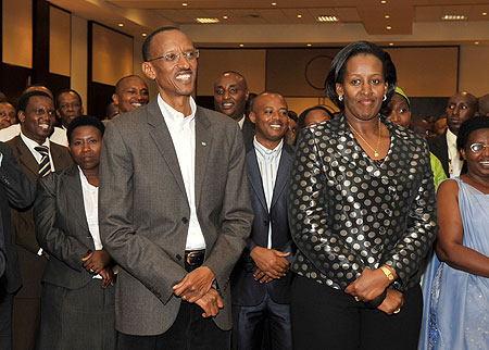 The President and the First Lady Friday evening hosted members of the private sector to thank them for their support in the recent Presidential elections. (Photo Urugwiro Village)