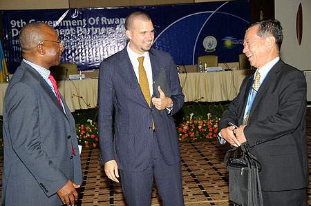 ADB Vice President Bobby  Pittman (C) chats with Japanese Ambassador to Rwanda Kunio Hatanaka (R) and ADB Representative in Rwanda Diko Mukete after the DPM. (Photo J Mbanda)