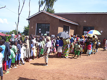 Many residents turned up for the mother and child health week at Gacurabwenge (Photo; A.Gahene)