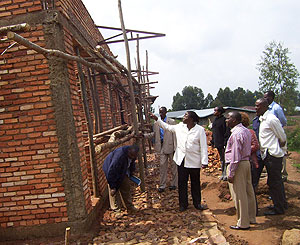 Minister Mujawamariya  inspects 9YBE class rooms at GS Kageyo on Wednesday. Photo A.Gahene