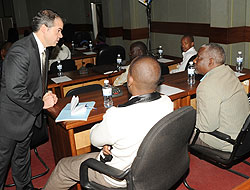 President of Pixel Corps Alex Lindsay speaking to participants at the workshop. (Photo J Mbanda)