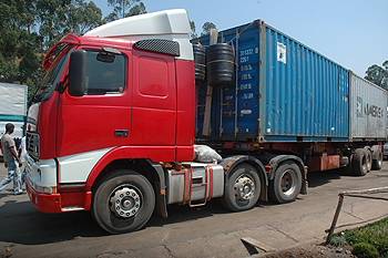 One of the trucks that transport goods to and from the Mombasa Port. Transporters have complained of robbery along the route  (File Photo)