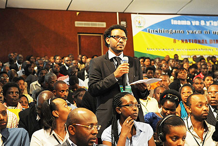 A member of the Rwandan Diaspora from Iceland gives his contribution at the highly interactive National Dialogue that ended yesterday (Photo / Village Urugwiro)