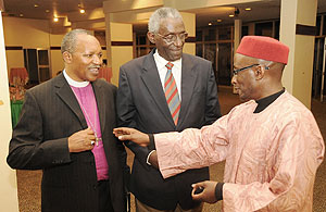 Retired Kigali Anglican Archbishop Emmanuel Kolini (L) and Mufti Saleh Habimana share a light moment with NEC Chairman, Prof Chrysologue Karangwa (Photo / T .Kisambira)