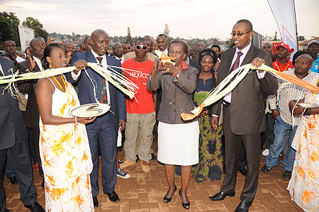 Foreign Minister Louise Mushikiwabo opening the Bye Bye Nyakatsi expo organised by Diaspora Group. They have pledged to be ambassadors in their respective countries (File Photo)