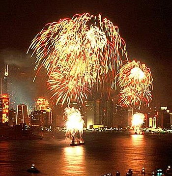 Fireworks to celebrate a new year (Internet Photo)