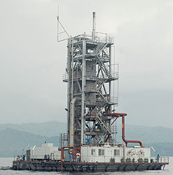  The rig of the Methane Gas Plant on Lake Kivu during the pilot phase (File Photo)